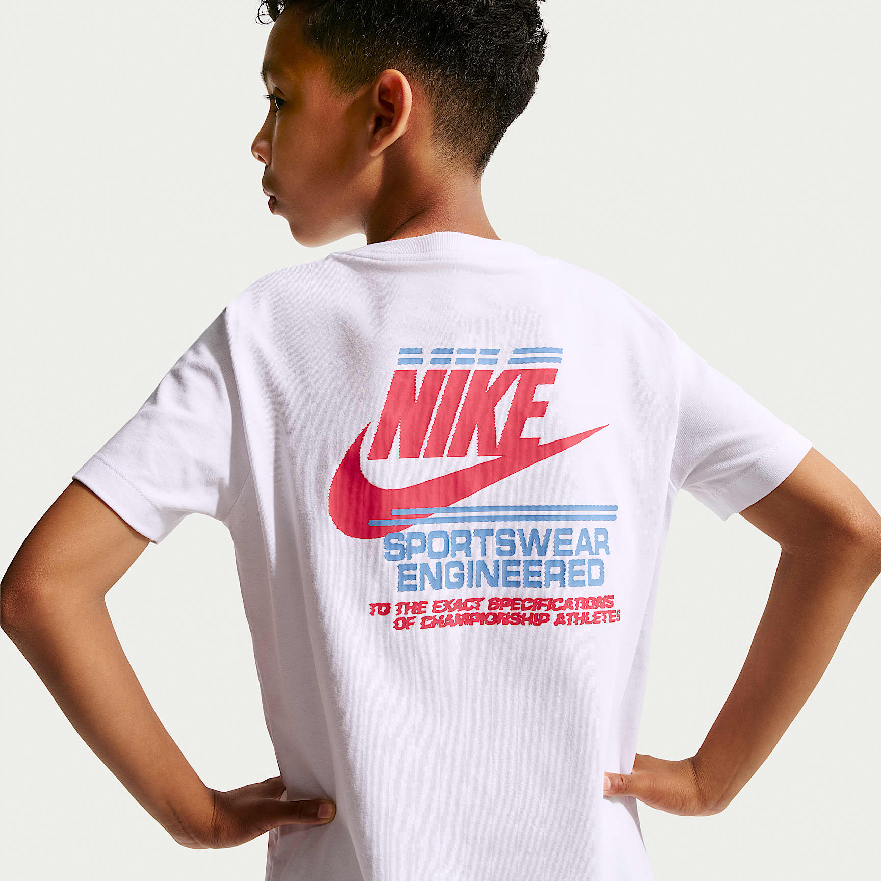 Nike Sportswear Older Kids' T-Shirt. Nike LU